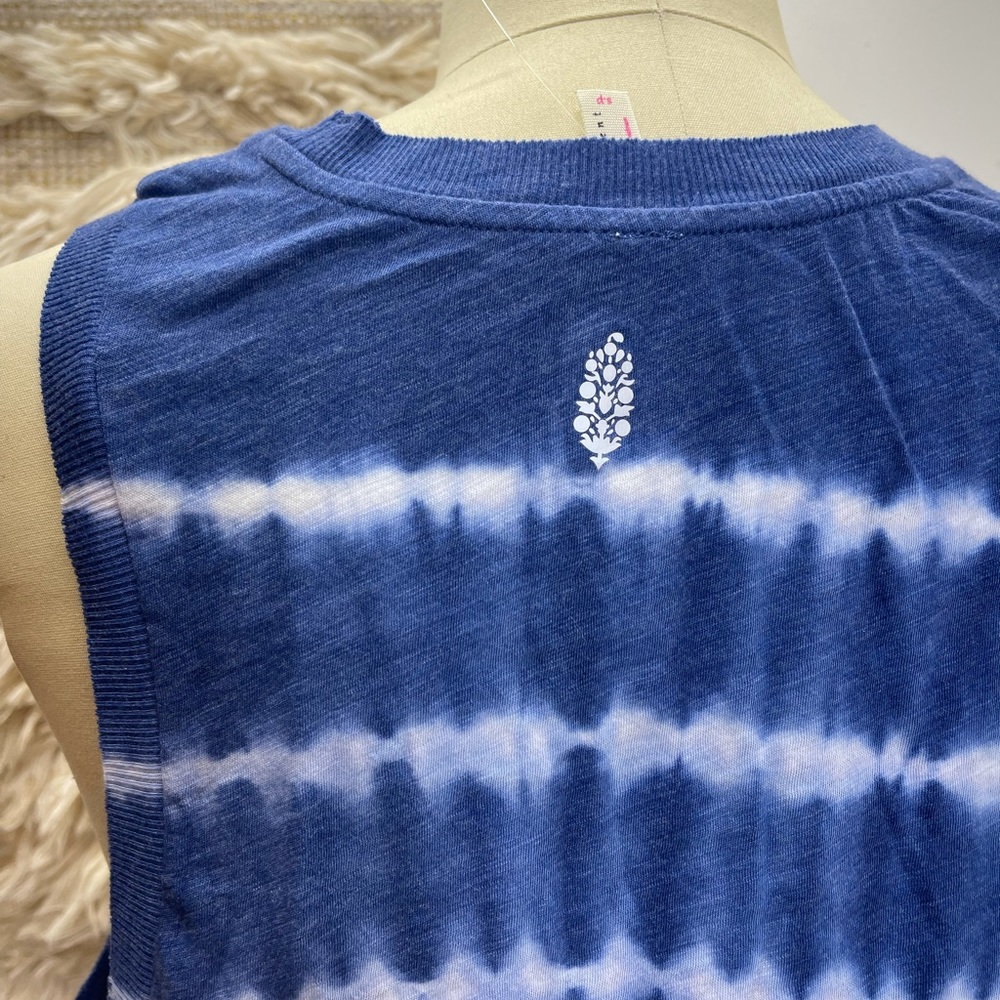 ๐
ข๐
๐
๐
Free People Movement Tie-Dye Sleeveless Shirt - Picture 7 of 11